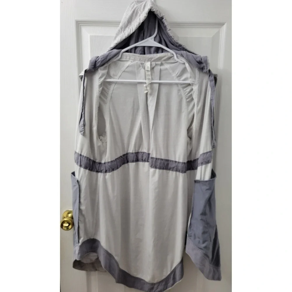 Lululemon Rain Jacket Size 4 Gray Hooded Full Zip Pockets, Cinch Waist EUC
